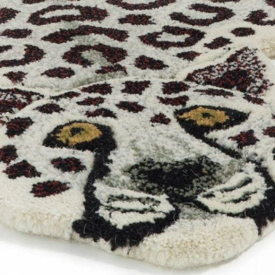 snowy-leopard-rug-small-detail-doing-goods-1.45.10.016.020.3-white-web-853×1024