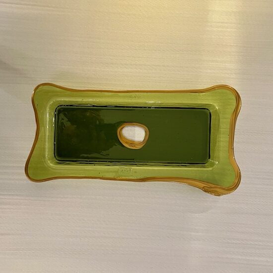 Vassoio-S-Rettangolare Verde/Oro Gaetano Pesce in resina rigida