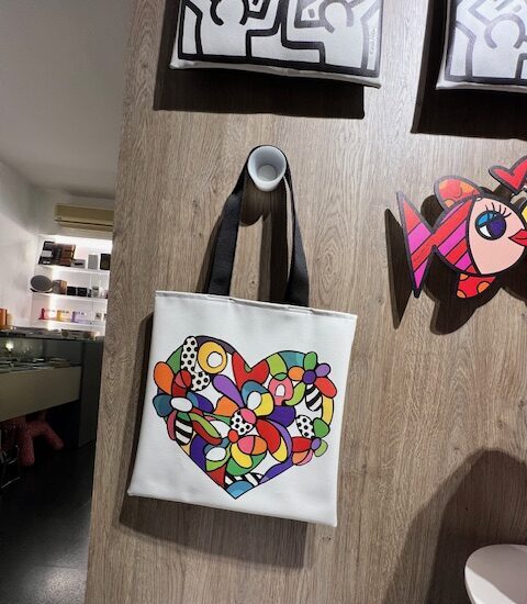 Borsa Tote-bag Cuore & Amore esposta in vetrina